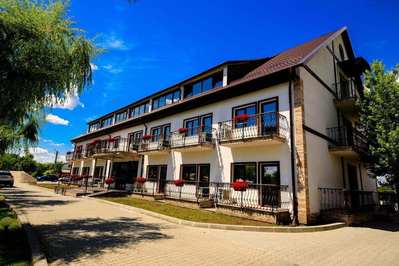 Hotel La Casa cu Stuf Baldovinesti Exterior foto